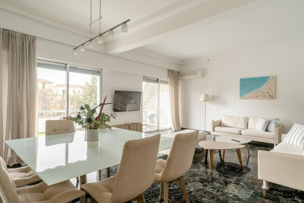 Appartement Elegant 2bd Evelpidon *